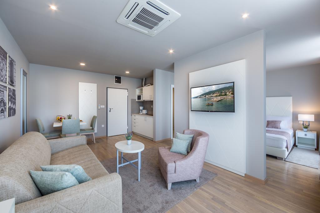 Apartments & Rooms Preelook Опатия Екстериор снимка